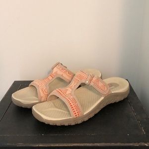 Skechers Women’s Sz 8 Sandal